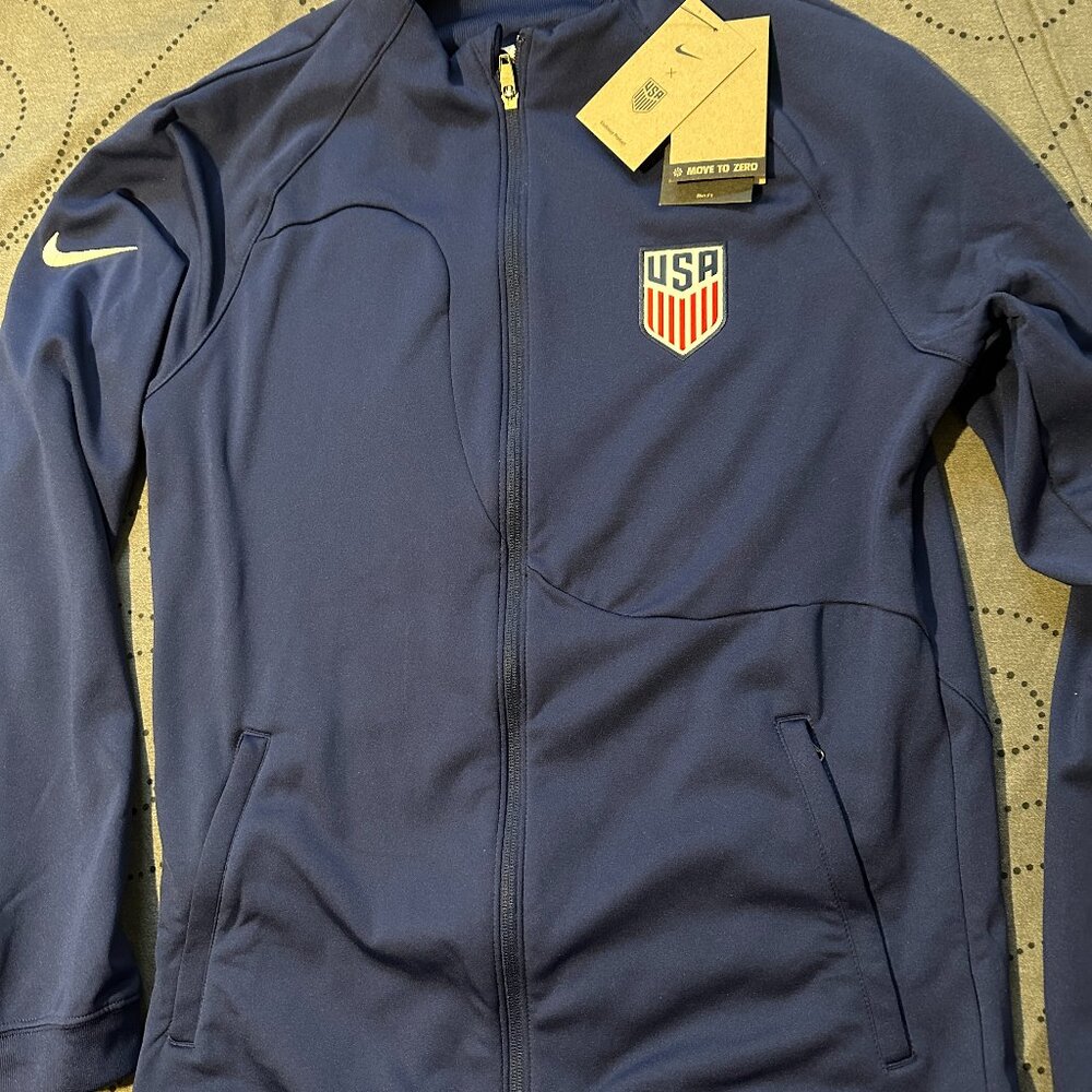 NIKE USA NATIONAL SOCCER TEAM JACKET SIZE 2XL OR M MEN NWT $105.00